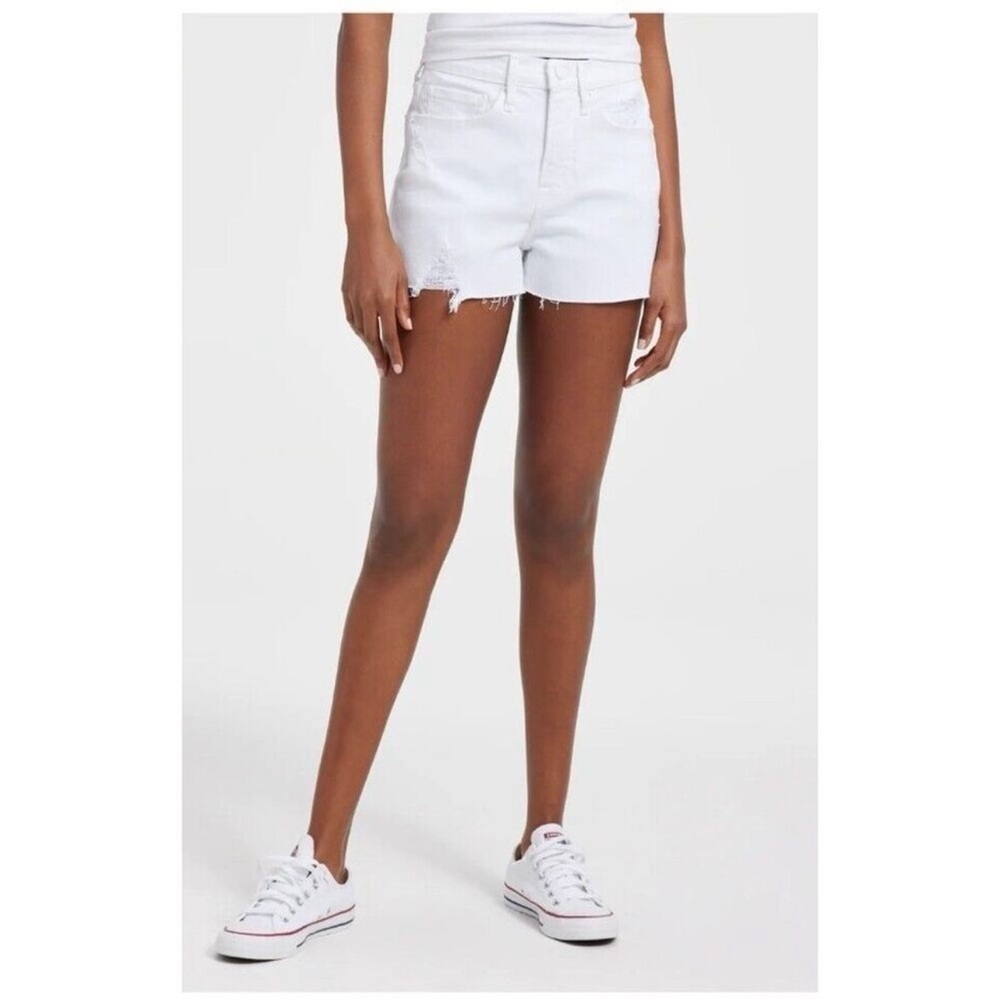 Good American BOMBSHELL SHORTS GBS046T WHITE025 Size 00/24 Inseam 3 1/2 inches